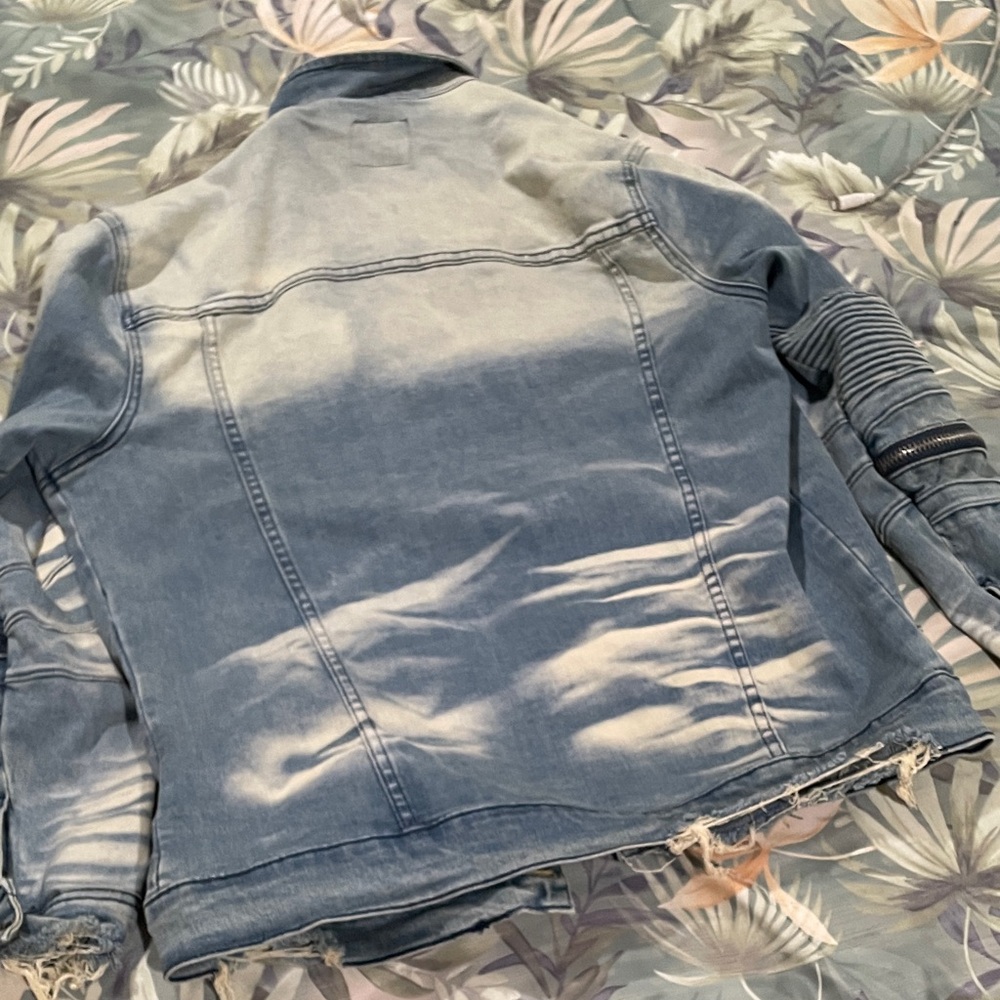 Distressed Denim Jacket - Picture 4 of 6